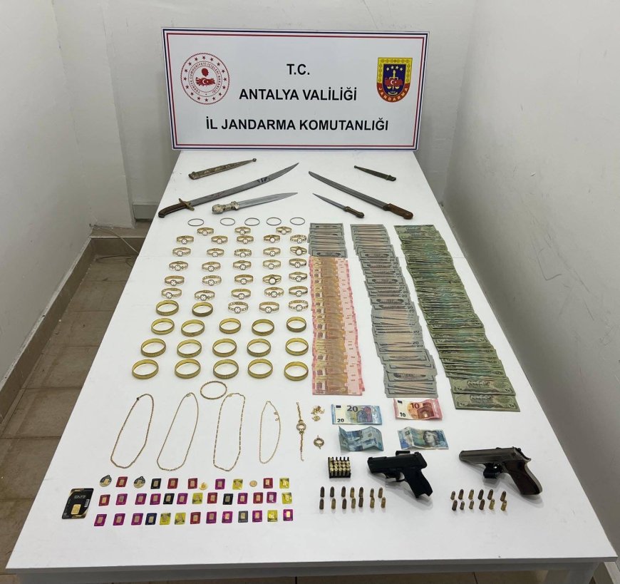 Antalya'da Sahte Altın ve Silah Operasyonu
