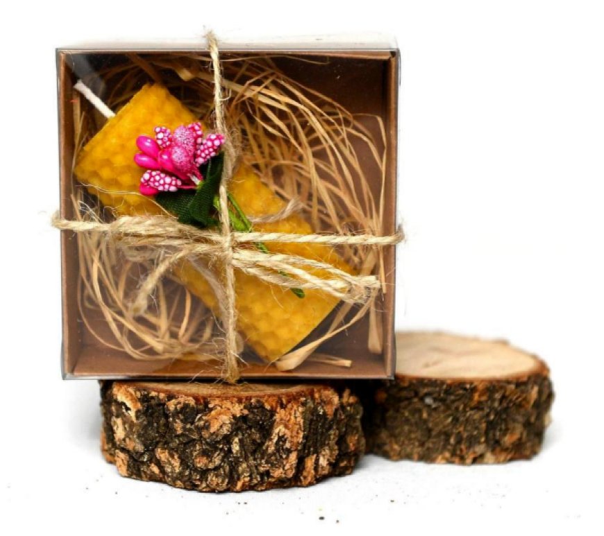 Muratpaşa’da Kadınların Elleri Bal Mumuyla Şekilleniyor!