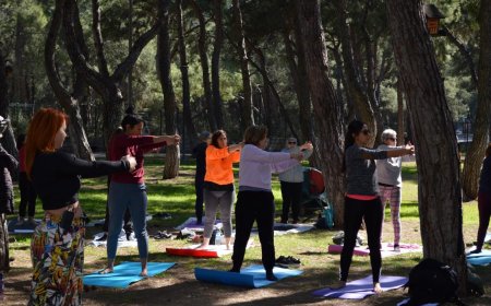 HayatPark’ta Huzur Saati: Konyaaltı’nda Yoga İle Güne Merhaba