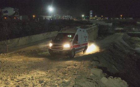 Manavgat’ta İnşaatta Korkutan Kaza: 7 Metreden Betona Düştü!