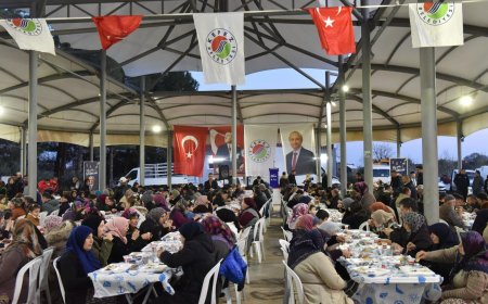 Kepez Belediyesi’nin İftar Sofraları Başköy ve Gaziler’de Kuruldu