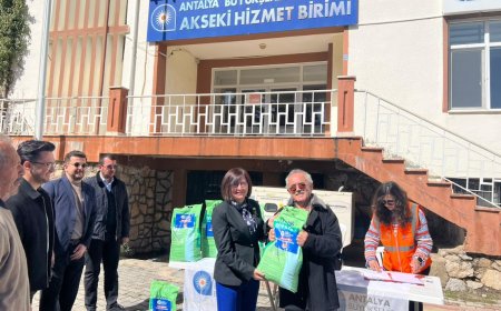 Antalya Büyükşehir Belediyesi Aksekili Meyve Üreticilerini Unutmadı