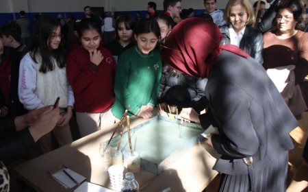 Serik’te Geleneksel Sanatlar Rüzgarı: Ebru, Hat ve Naht Sergisi Açıldı