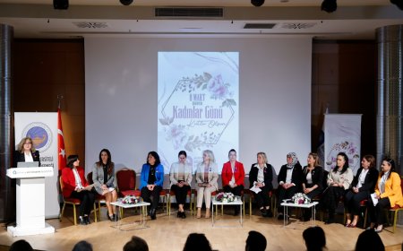 "Kadın Dostu Kent" Vizyonu Güçleniyor: Antalya'da Eşitlikçi Uygulamalar Paneli