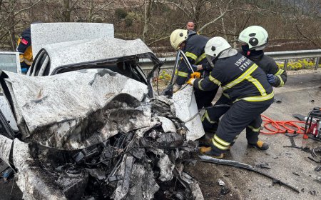 Isparta-Antalya Yolunda Feci Kaza: 2 Ölü, 4 Yaralı