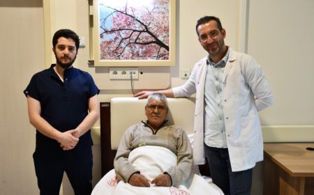 "Alanya Eğitim ve Araştırma Hastanesi’nde Bir İlk: İleri Cerrahi Yöntemle Kansere Dur Dediler!