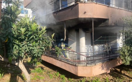 Kibritle Oyun Facia Getiriyordu: Serik’te 2 Katlı Evde Korkutan Yangın.