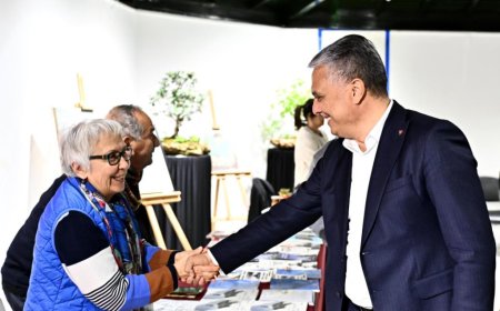 Yaşlı Dostu Kent Muratpaşa: Bilge Çınarlar Sanat ve Panayırda Buluştu.