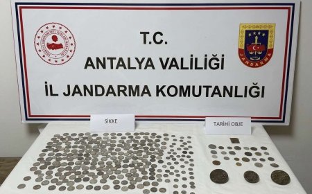 Kaş’ta Tarihi Eser Operasyonu: Gümüş Sikkeler ve Antik Objeler Ele Geçirildi!