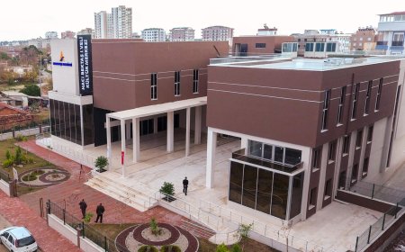 Muratpaşa’da Sanat Eğitimi Başlıyor: Tiyatro ve Bağlama Kursu İçin Başvurular Açıldı