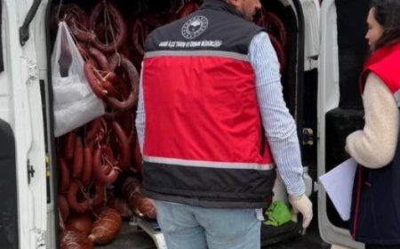 Serik’te "Zehir" Operasyonu: 176 Kilogram Küflü Sucuk Ele Geçirildi!