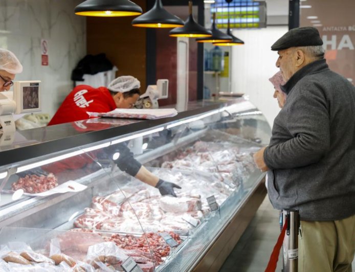 Ramazan Sofralarının Değişmez Adresi: Antalyalılar "Halk Et"te Buluşuyor!