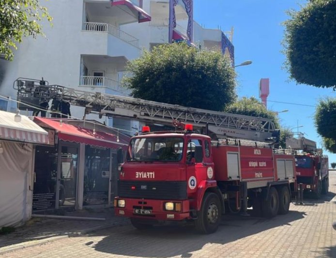 Alanya'da Otel Yangını: Kazan Dairesi Alevlere Teslim Oldu