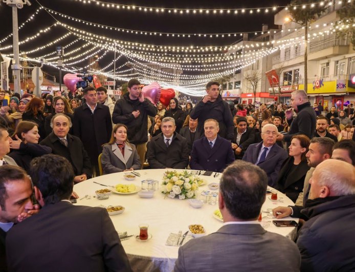 Antalya Büyükşehir Belediyesi’nden Elmalı’da Geleneksel İftar: 3 Bin Kişi Aynı Sofrada