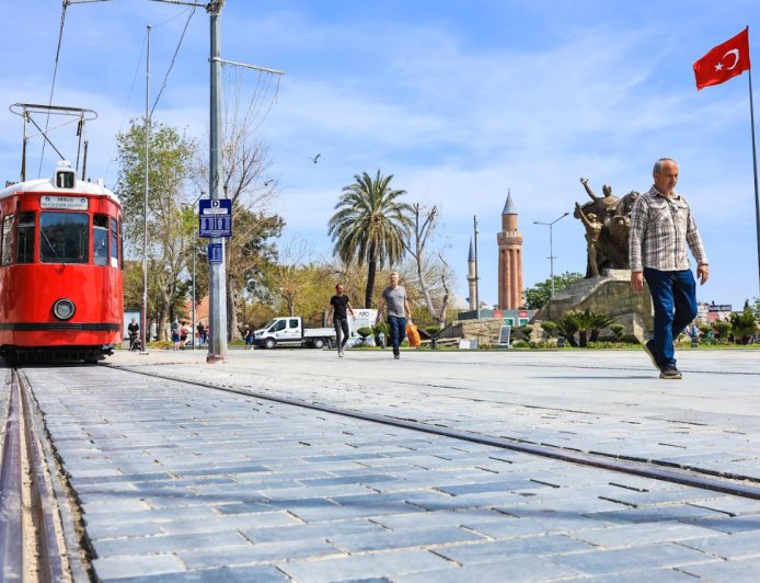 Büyükşehir’den Bayram Jesti: Tramvay ve Belediye Otobüsleri Ücretsiz Hizmet Verecek
