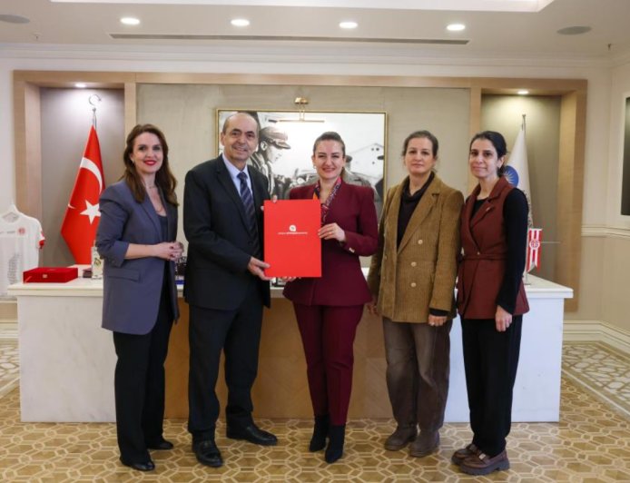 Dünyanın Ödüllendirdiği Proje Gazipaşa’da: Çevre Dostu Çiftçi Kart Büyüyor