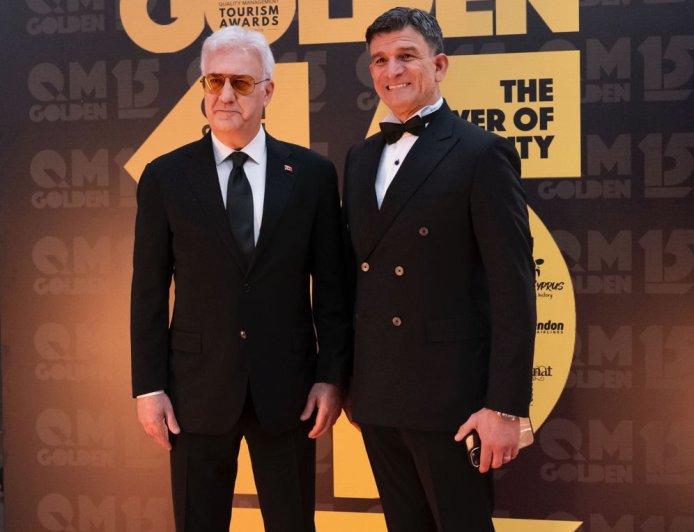 Tamer Karadağlı’nın Vizyonuyla Yeni Bir İvme Kazanan Devlet Tiyatroları,  QM Awards’ta “Sosyal Etki” Ödülü’nün Sahibi Oldu