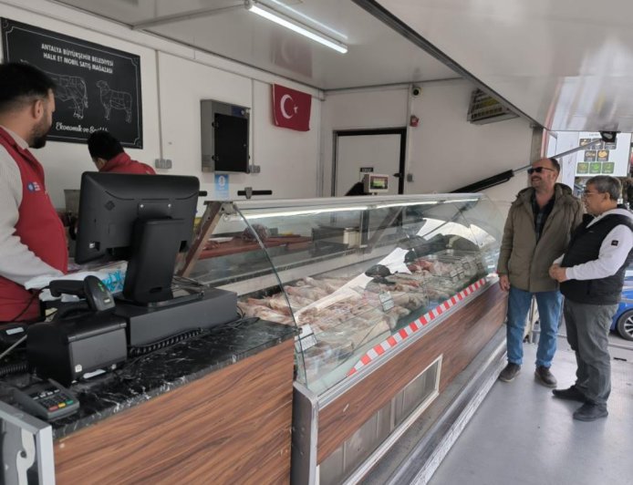 Antalya’da Halk Et Seferberliği: Mobil Tır 7 Gün 7 İlçede!