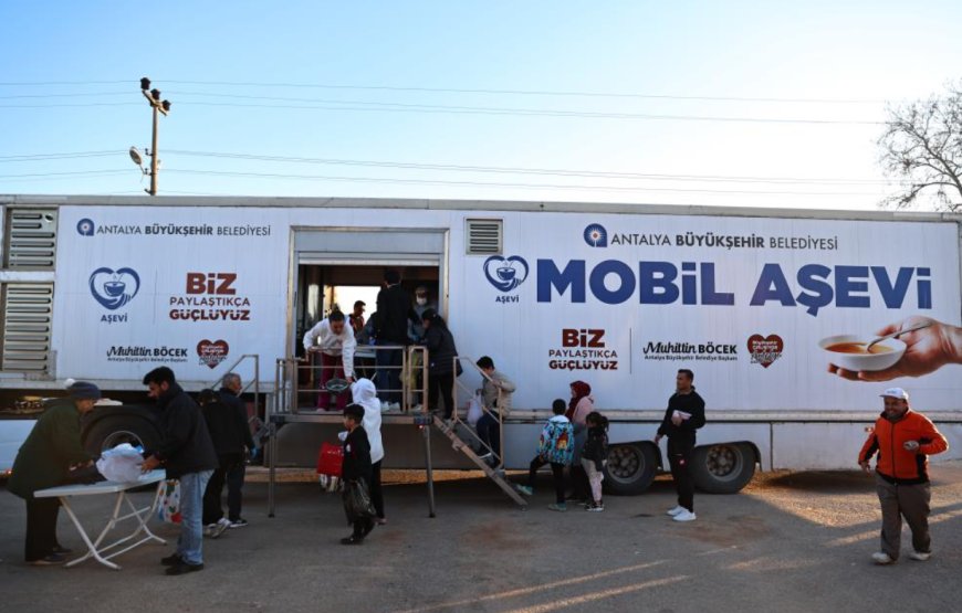 Antalya’da Ramazan Bereketi Mahalle Mahalle Yayılıyor