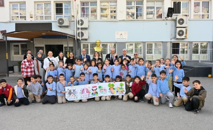 Kepez’de 32 Bin Öğrenciye Göz Taraması: Başkan Kocagöz Miniklerle Bir Araya Geldi