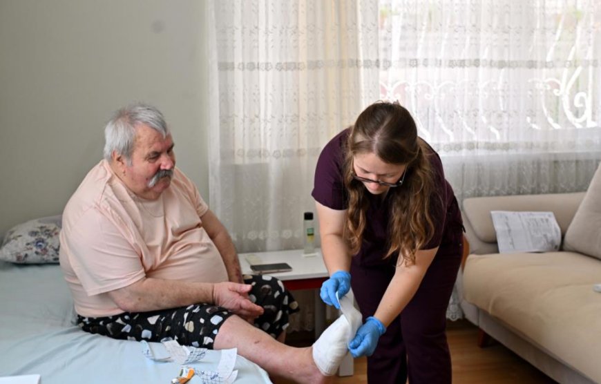 Turunç Masa’nın En Yoğun Mesaisi: Yılda Binlerce Kişiye Evde Sağlık Hizmeti