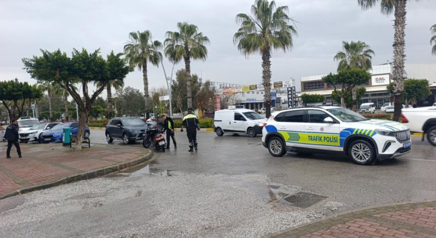 Antalya Manavgat’ta Kaza: Elektrikli Bisiklet Sürücüsü Yaralandı.