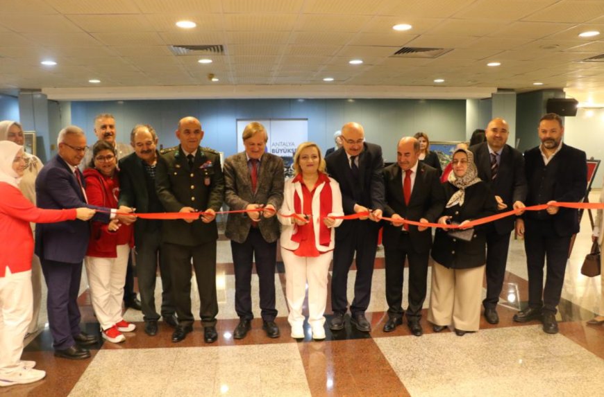 Antalya’da Sanat Dolu Buluşma: Önce Sergi Açılışı, Sonra Türkü Ziyafeti!