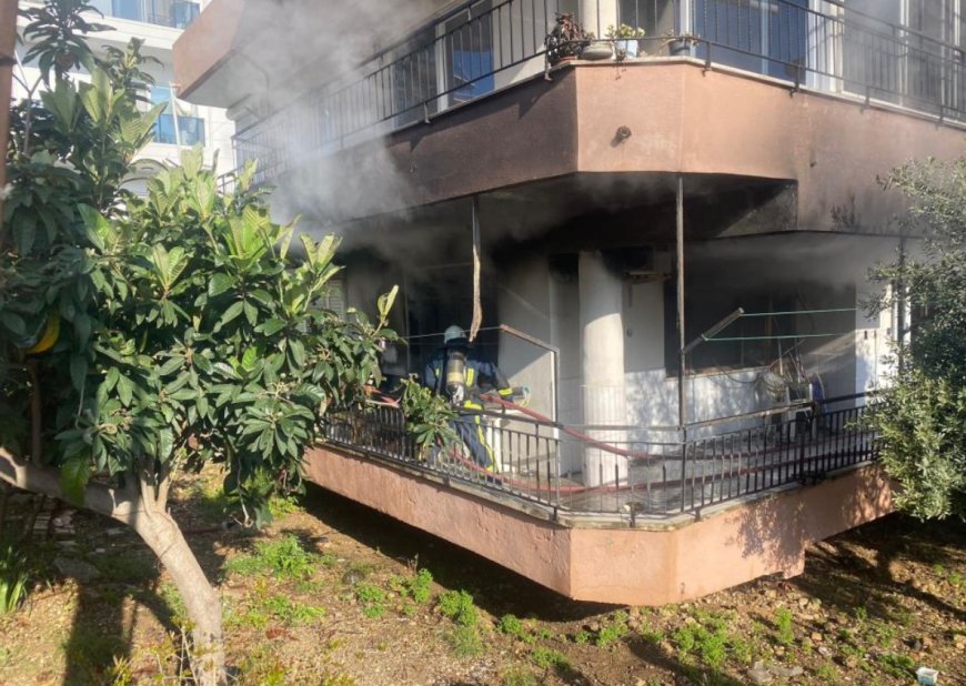 Kibritle Oyun Facia Getiriyordu: Serik’te 2 Katlı Evde Korkutan Yangın.