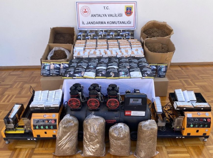 Kumluca’da Kaçak Tütün Operasyonu: Binlerce Dolu Makaron ve Makine Ele Geçirildi!