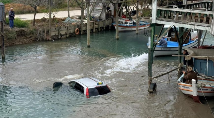 Serik’te İnanılmaz Kaza: Otomobil Irmağa Gömüldü, İçindekiler Kıyıya Yüzdü