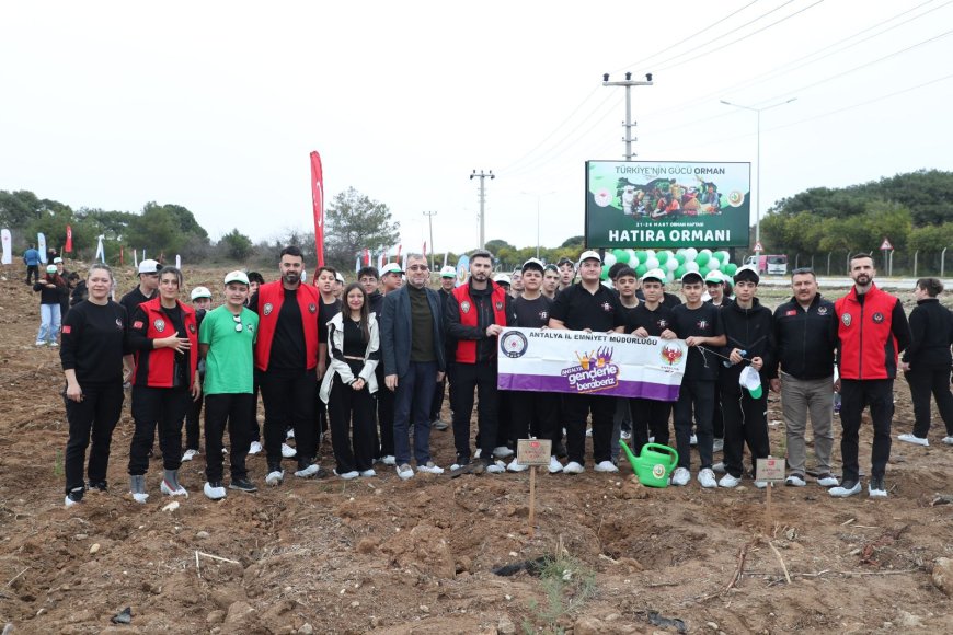 Geleceğin Fidanları "Gelecek Sizinle Gülecek" Projesiyle Toprakla Buluştu