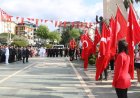 Alanya’da Bayram Coşkusu Sokaklara Taştı: 23 Nisan Kutlamalarına Yoğun İlgi