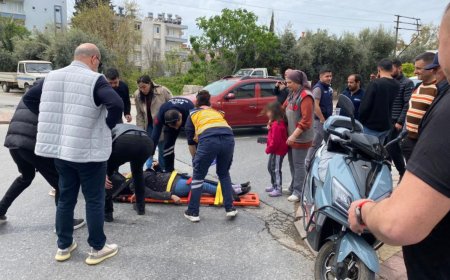 Antalya'da Kaza Yerinde Yürek Burkan Manzara: Yaralı Annesini Gözyaşlarıyla İzledi