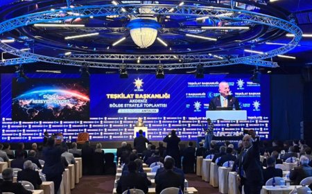 AK Parti’nin Akdeniz Zirvesi Antalya’da Başladı