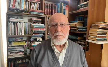 Alanya’da Bir Kitap Gurusu: 18 Yılda 11 Bin Kitaplık Dev Koleksiyon.