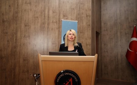 Akdeniz Üniversitesi’nde Kanser Farkındalık Sempozyumu: “Kanser Artık Çaresiz Değil”