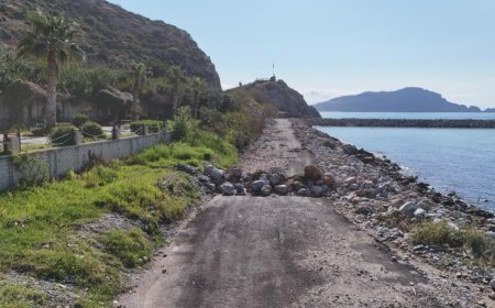 Alanya’da Nefes Kesen Kurtarma: Sağlık Ekipleri Yürüdü, Görevli Botla Yetişti!