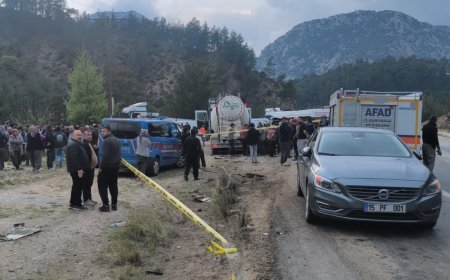 Antalya-Isparta Karayolunda Korkunç Kaza Sonrası Yol Trafiğe Açıldı