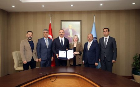 Akdeniz Üniversitesi ve Konyaaltı Belediyesi’nden Dev İş Birliği: Demansa Karşı Sanat Kalkanı