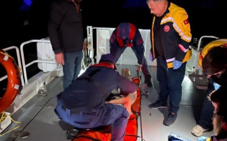 Antalya Üçağız Limanı’nda Hareketli Dakikalar: Sahil Güvenlik Botu Hasta Yetiştirdi