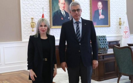 Türkiye Sağlıkta Çağ Atlıyor: Akdeniz Üniversitesi CAR-T Merkezi Bakan Memişoğlu’na Sunuldu