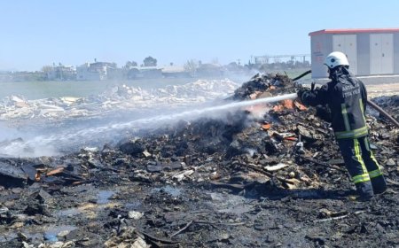 Manavgat Sanayi Mahallesi'nde Korkutan Çöp Yangını