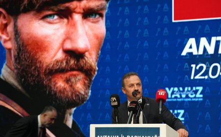 Yavuz Ağıralioğlu Antalya’da Partililerle Buluştu: Turgut Özal Spor Salonu Hınca Hınç Doldu