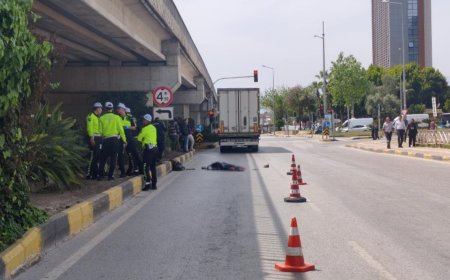 Antalya’da Korkunç Kaza: Yeşil Işık Yandı, Tır Hareket Etti, Kör Noktadaki Kadın Can Verdi