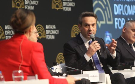 Bakan Bayraktar’dan ADF’de "Akıllı Enerji Dönüşümü" Çağrısı