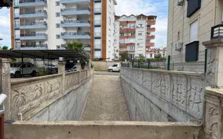 Serik’te acı olay! Eski muhtar otopark boşluğuna düşerek hayatını kaybetti.