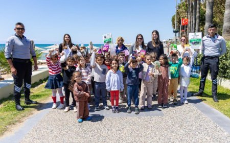 Manavgat’ın Miniklerinden Sokaktaki Dostlarına Büyük Sevgi