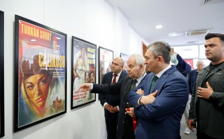 Antalya’da Yeşilçam Rüzgarı: Afişlerle Zamanda Yolculuk Başladı