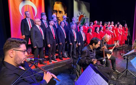 Kepez’de Türkülerle 23 Nisan Coşkusu: Erdem Bayazıt Kültür Merkezi'nde Özel Konser.
