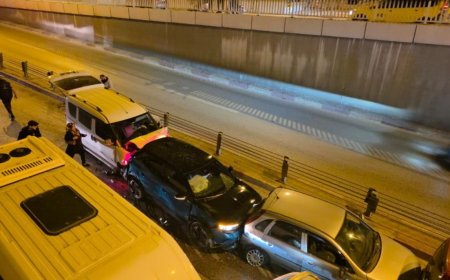 Muratpaşa’da Zincirleme Kaza: 11 Araç Birbirine Girdi!